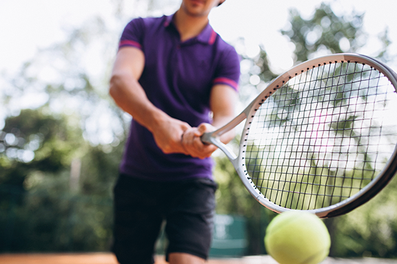 Quadras de tênis viram estrelas no alto padrão